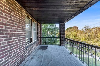 Building Photo - 1512 W 116th St