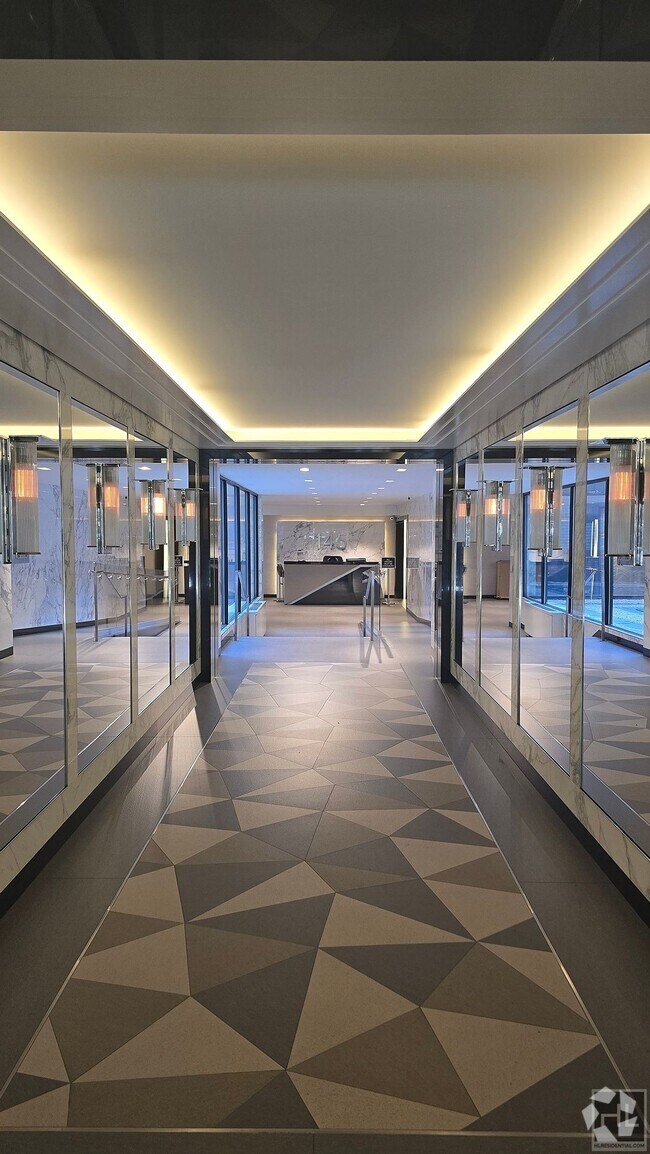 Building Photo - 3rd Ave & E 16th St. Modern 1-Bedroom Apt ...
