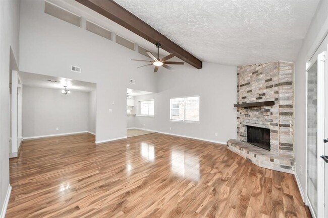 Building Photo - 14810 Scotter Dr