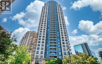 Building Photo - 330-330 Burnhamthorpe Rd W