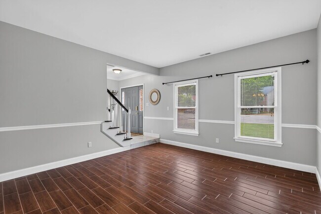 Foto del edificio - 898 Gunston Ct