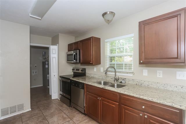 Foto del edificio - 702 Southridge Ct