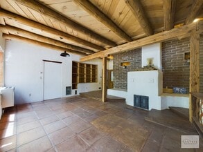 Building Photo - 14 Green Gorge