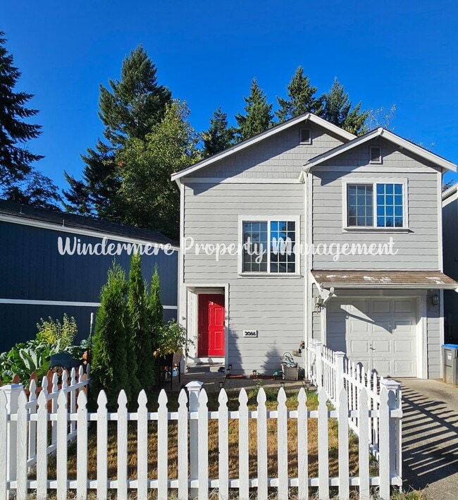 Building Photo - 2066 NE Green Glen Ln