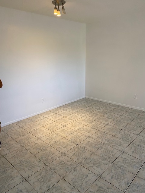 Building Photo - 2800 Cerrillos Rd