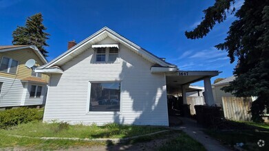 Building Photo - 1647 E Wellesley Ave