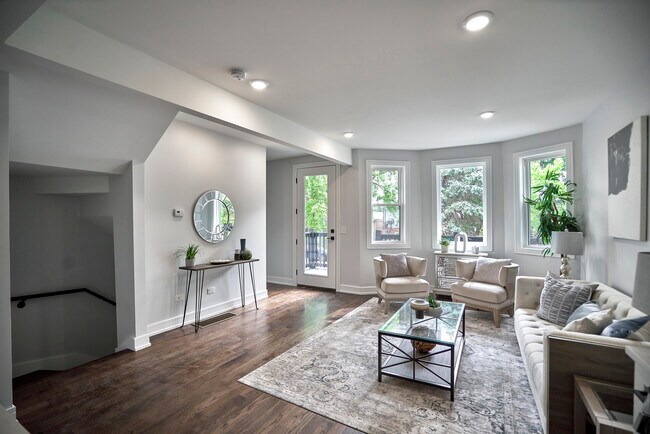 Foto del edificio - 4330 N Lawndale Ave