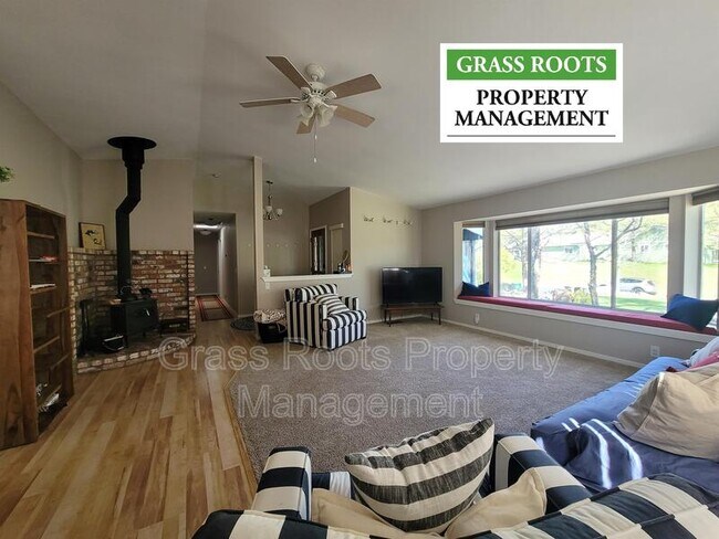Foto del edificio - 14336 Pepperwood Dr