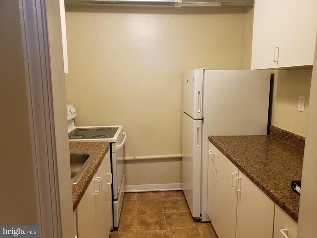 Foto del edificio - 7501 Prince Cole Ct