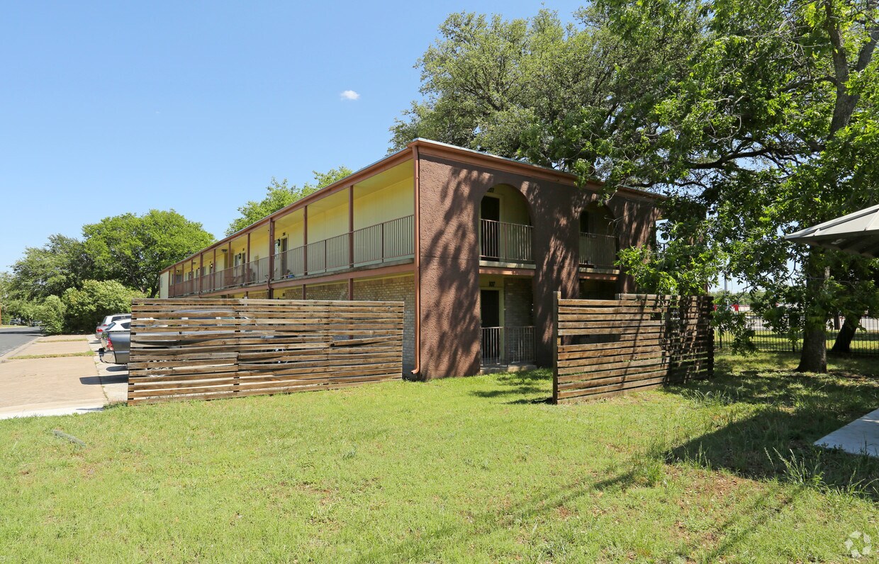 Los estudios en el sur de ¡Primer - Studios On South 1st