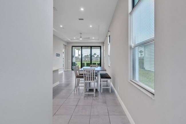 Building Photo - 9399 SW Pepoli Way