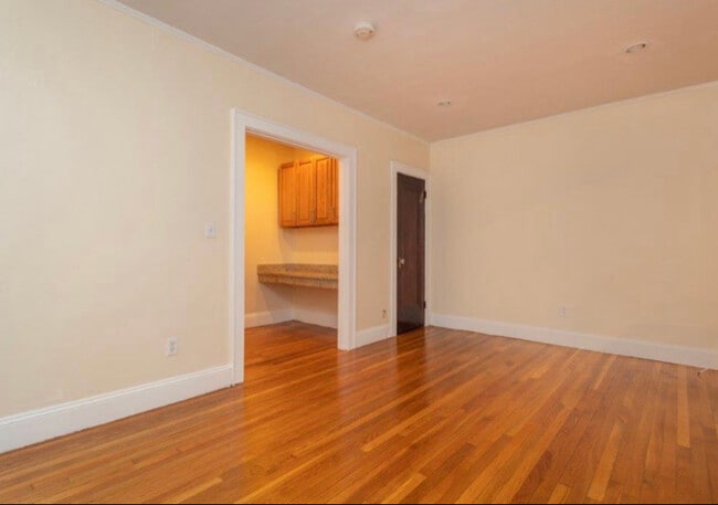 Foto del edificio - 136 Highland Ave