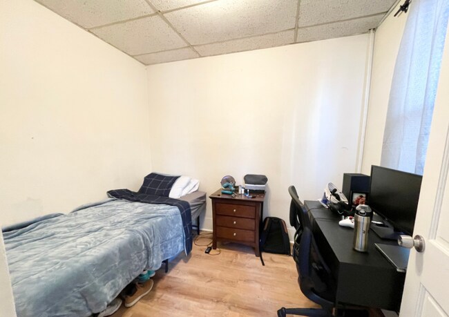Foto del edificio - 1572 Tremont St