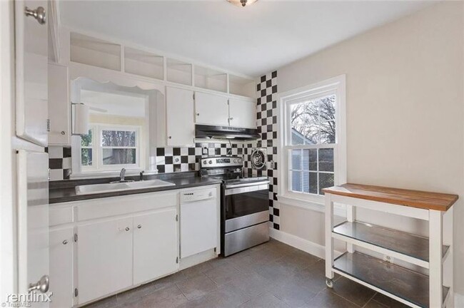 Foto del edificio - 3 br, 2 bath House - 2605 Sherwood St