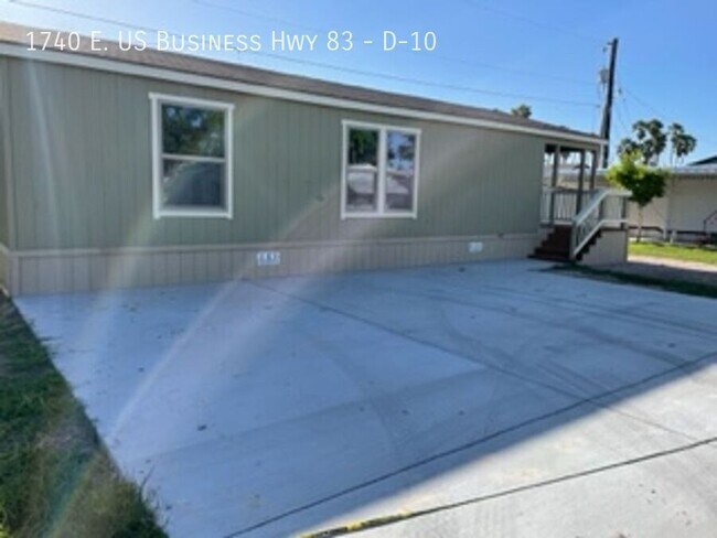 Building Photo - 1740 E US Business Hwy