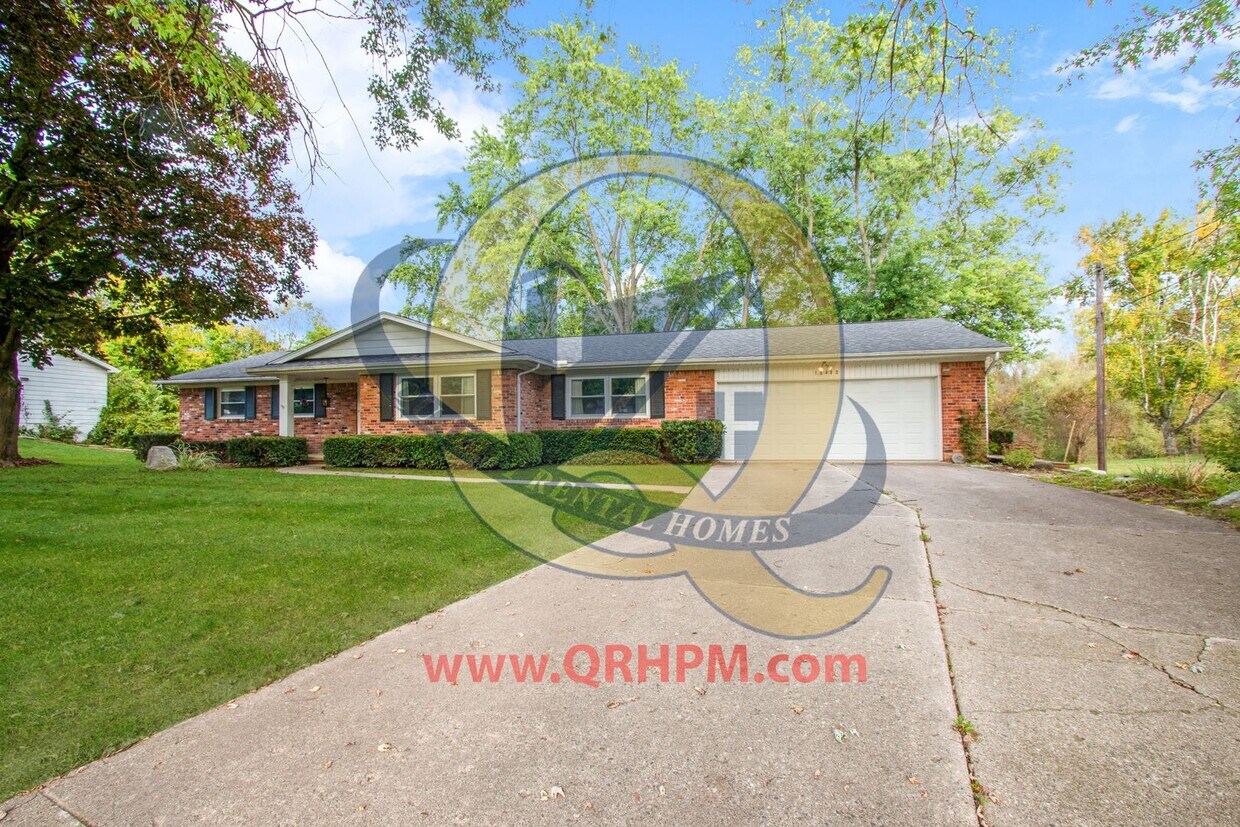 Primary Photo - 3 bedroom, 2.5 bath ranch style home in Vi...