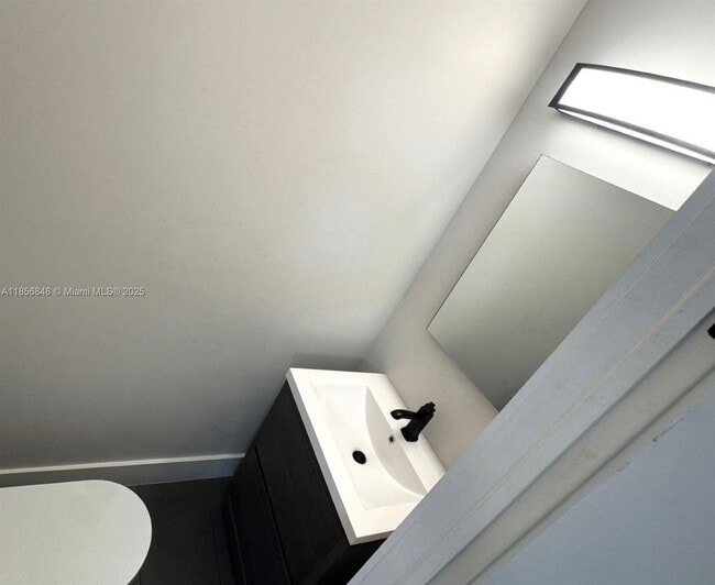 Foto del edificio - 360 NW 19th Terrace
