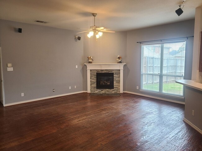 Foto del edificio - Rowlett Home in Great Location w/ Community Park, Pools, & Playground. Includes All Appliances!