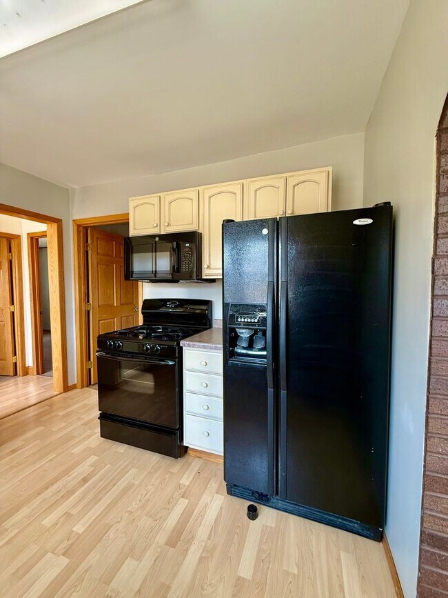 Building Photo - Cozy two bedroom one bath home
