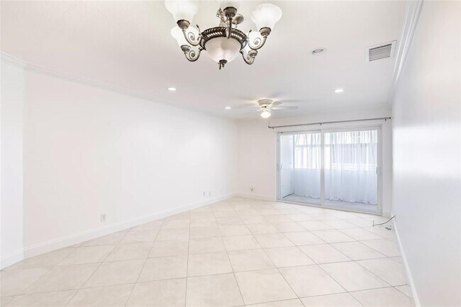 Foto del edificio - 10693 N Military Trl