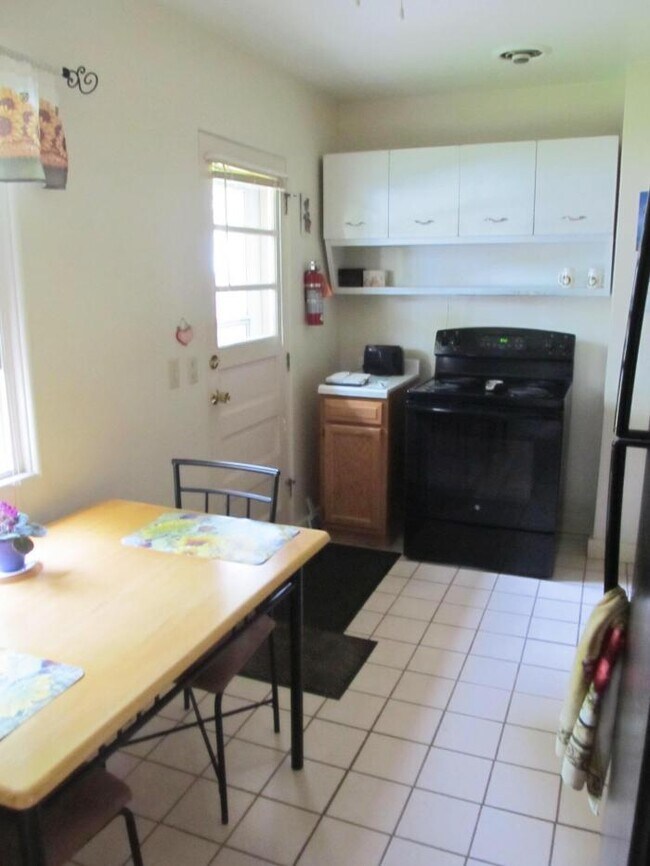 Building Photo - 2 bedroom in Portage MI 49024