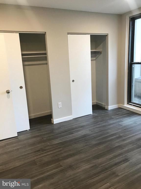 Building Photo - 135 S 19th St