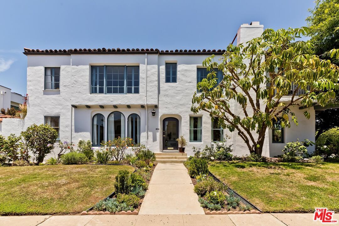 Foto principal - 8101 4th St