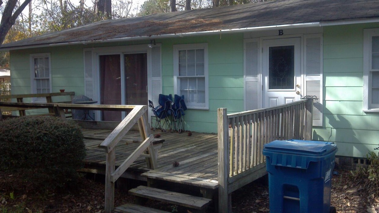 Primary Photo - 543 E Canal Dr