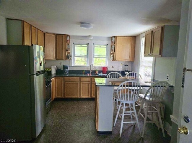 Foto del edificio - 412 Maple Ave