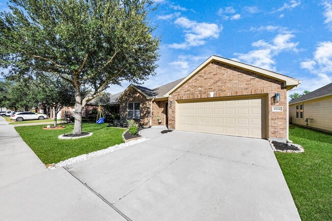 Building Photo - 6714 Albion Cresent Dr