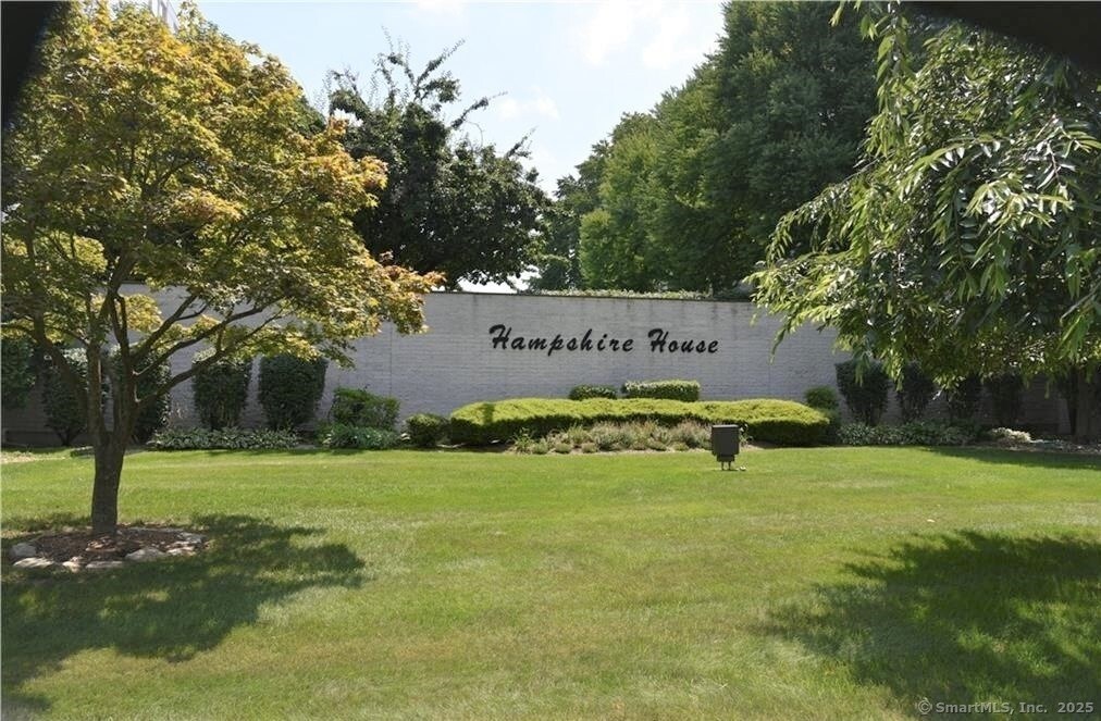 Foto principal - 887 Farmington Ave