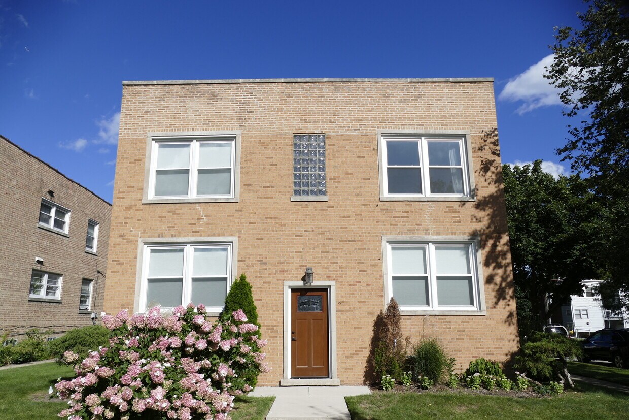 Foto principal - 9003 Bronx Ave