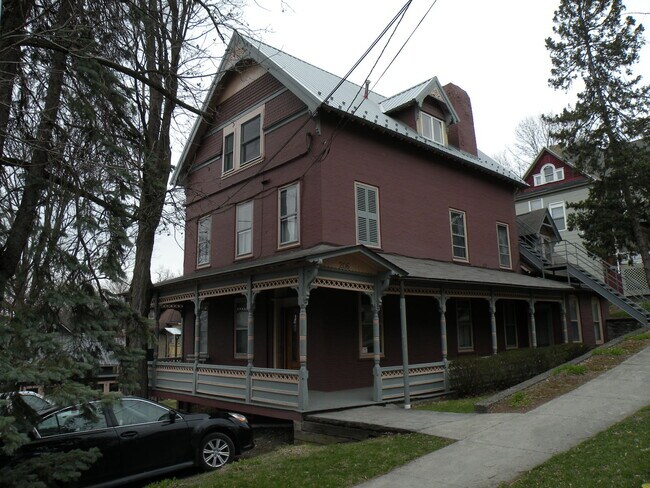 Foto del edificio - 206 Prospect St