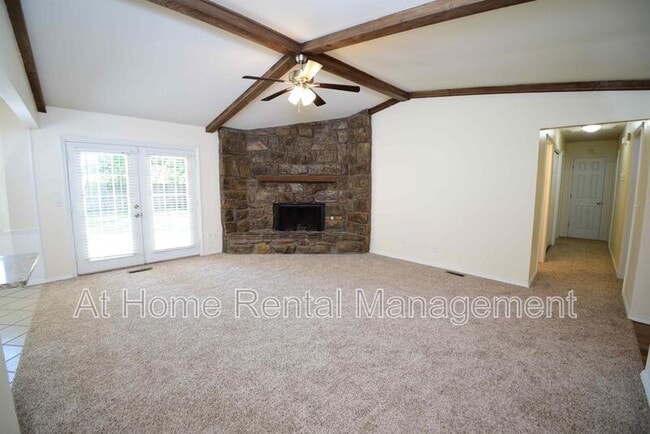 Building Photo - 1717 N Desert Palm Ave