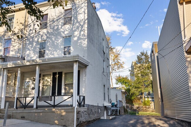 Foto del edificio - 4215 Boone St