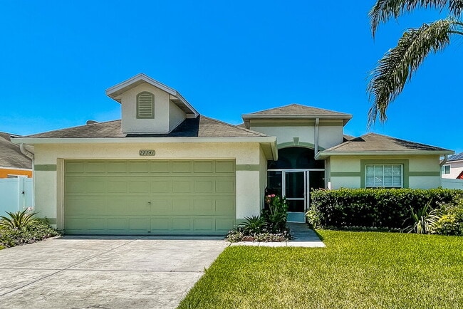 Building Photo - 27741 Sugar Loaf Dr