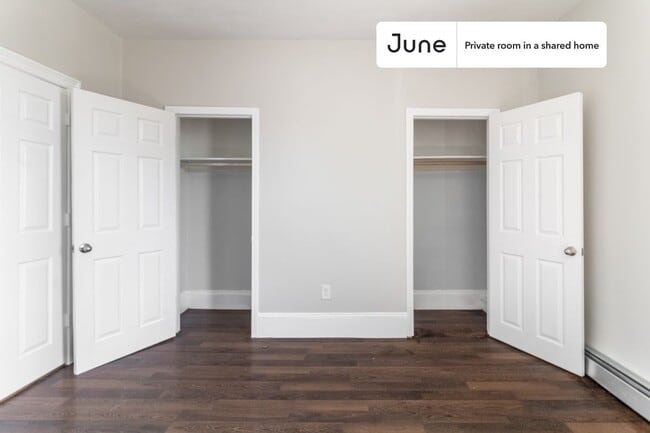 Building Photo - Room in Shared 4 bed/1.5 bath home