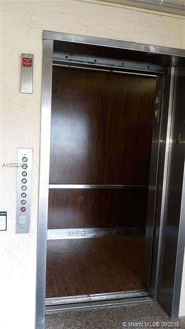Foto del edificio - 7730 NW 50th St
