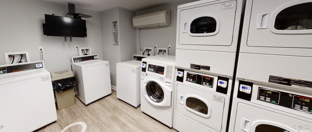 Photo - Park 44 Apartments