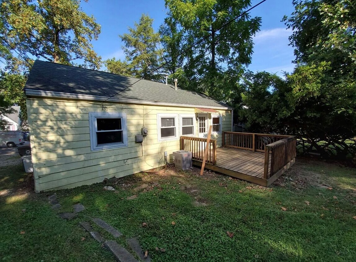 Primary Photo - Jacobs school of music - 3BR