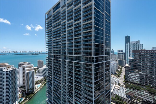 Foto del edificio - 475 Brickell Ave