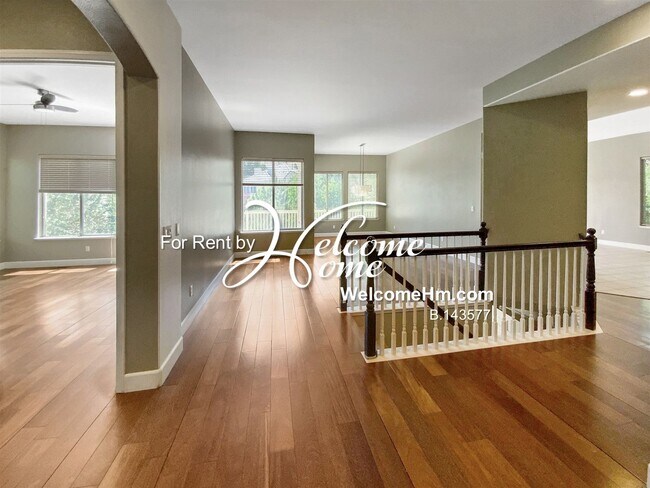 Building Photo - 1921 Quail Creek - Amazing views at this D...