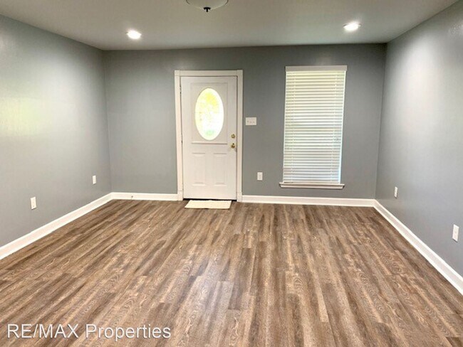 Foto del edificio - 3 br, 2 bath House - 17029 Penn Blvd.