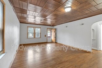 Building Photo - 3417 Eminence Blvd