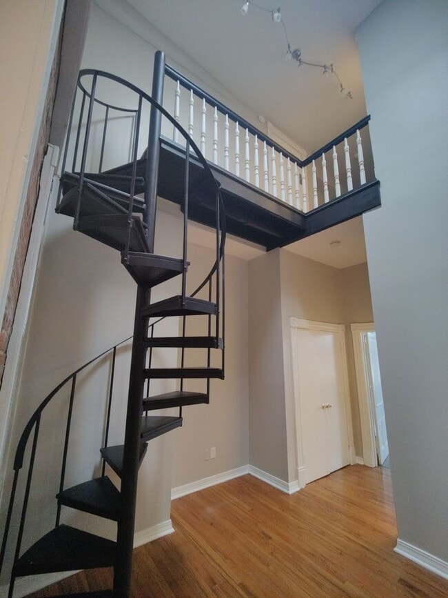 Building Photo - 2220 S 9th St