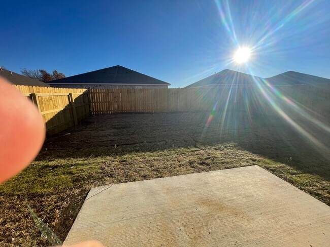 Building Photo - Brand New 3 bed 2 bath - 2 car garage - Fe...