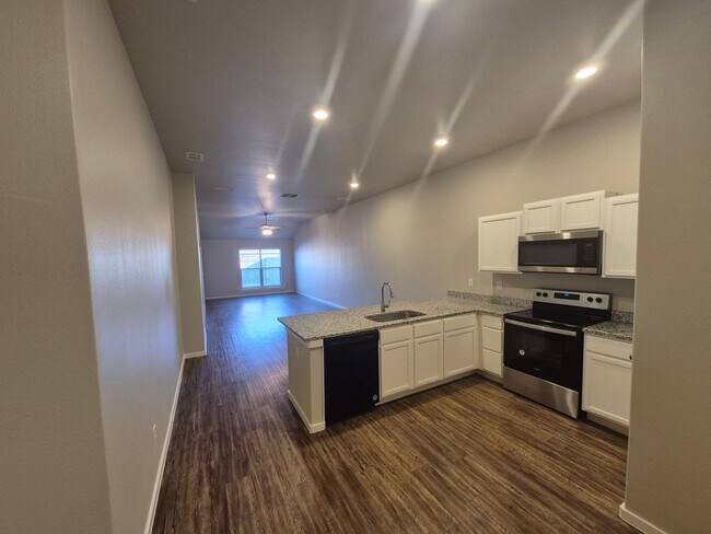 Foto del edificio - 2109 N Jayton Ave
