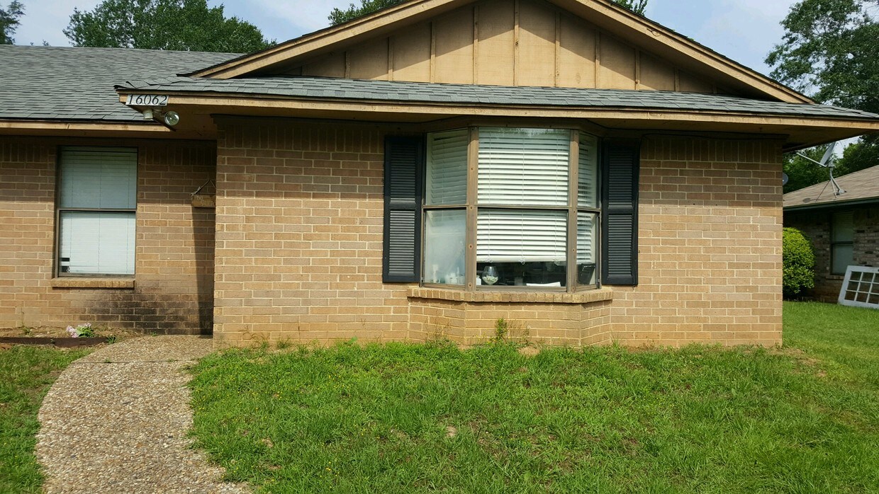 16060 Pawnee Dr, Tyler, TX 75703 Townhome Rentals in Tyler TX