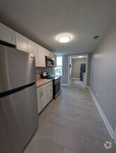 Building Photo - 1402 W Sycamore St
