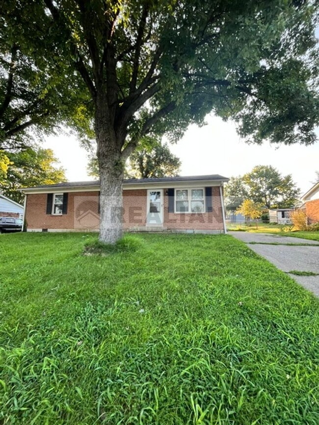 Building Photo - 108 Birch Dr